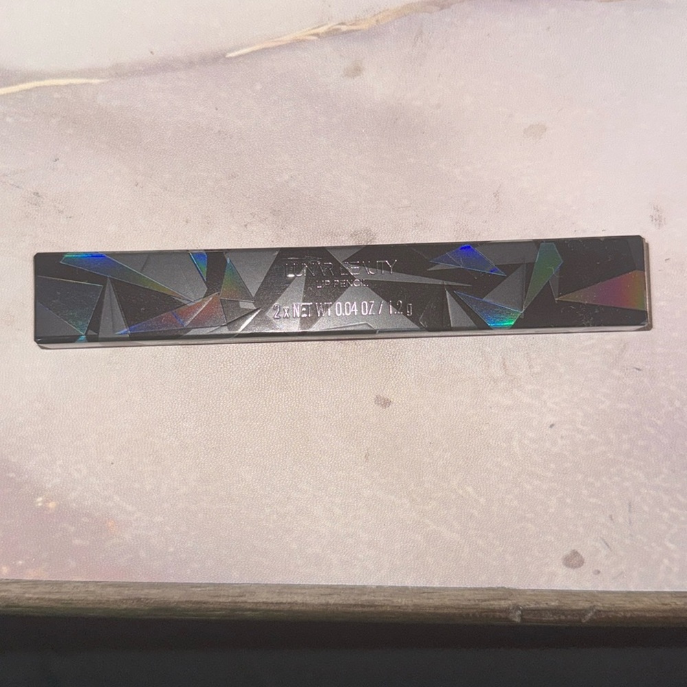 Dual Lip Pencil​​